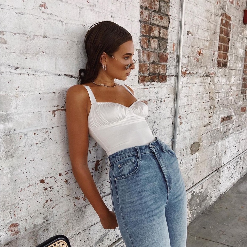 NWT Danielle Bernstein/ WeWoreWhat satin bodysuit size 2